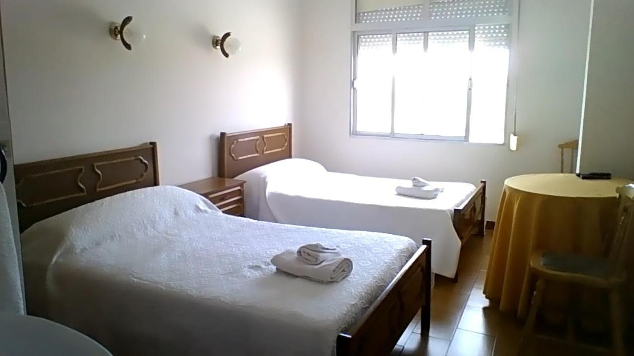 Hostal Restaurante Galicia Villardefrades Exterior photo
